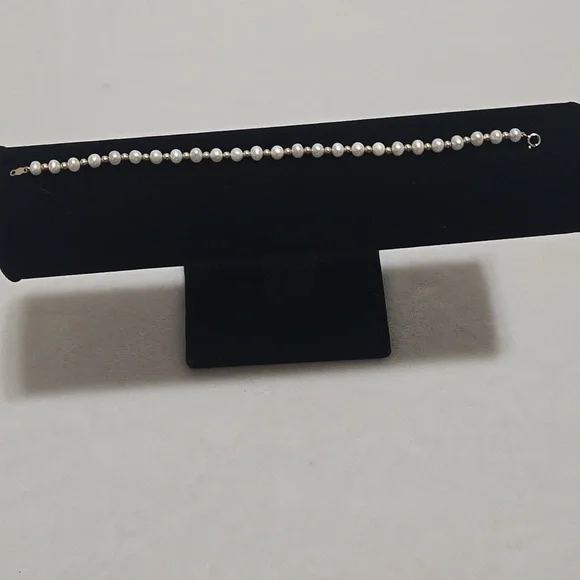14k Gold and White Pearl Bracelet, Size 7 - Picture 13 of 13